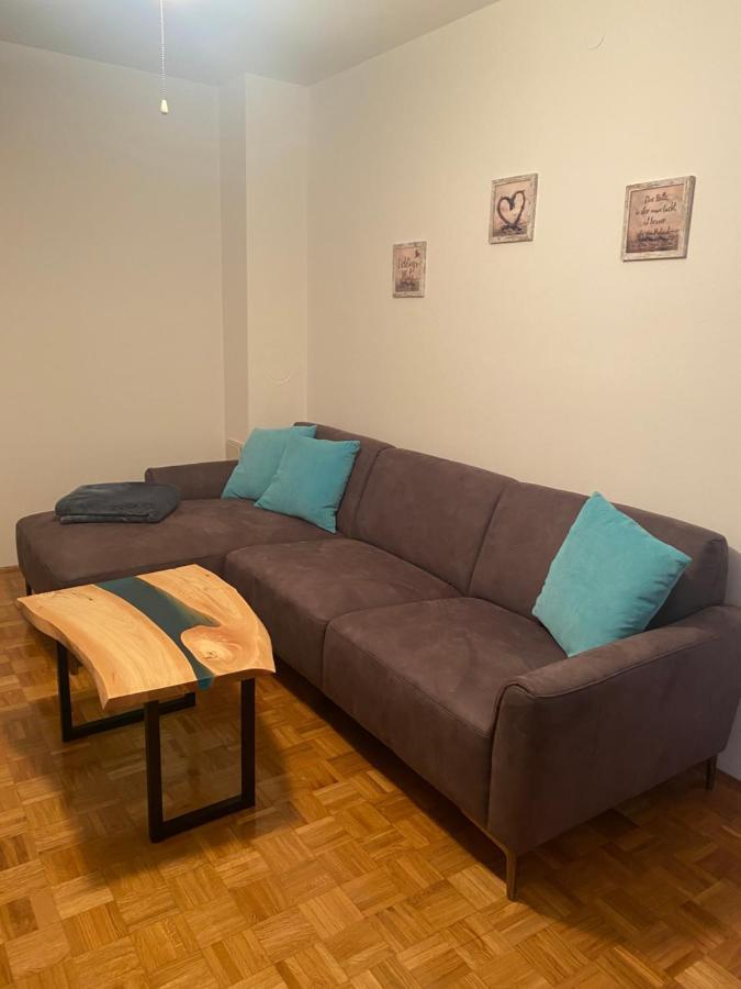 Apartment Privlaka Direkt Am Strand Mit Klima Und Neuem Badezimmer Haustiere Sind Willkommen Ngoại thất bức ảnh